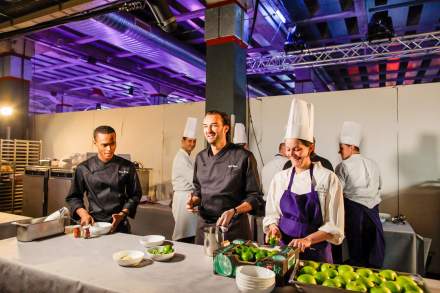 Chef Cyril Lignac Humblot Expériences Traiteur à Bordeaux, Biarritz et La Rochelle